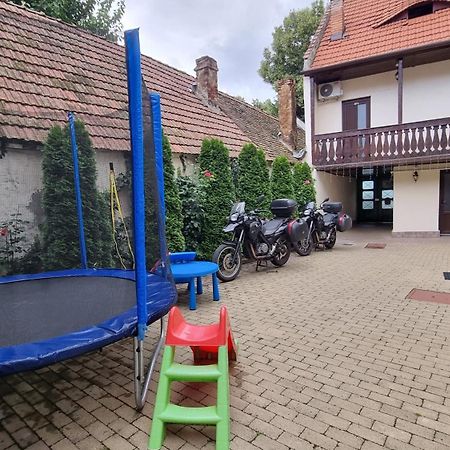 Lindenhaus Hotel Sibiu Buitenkant foto