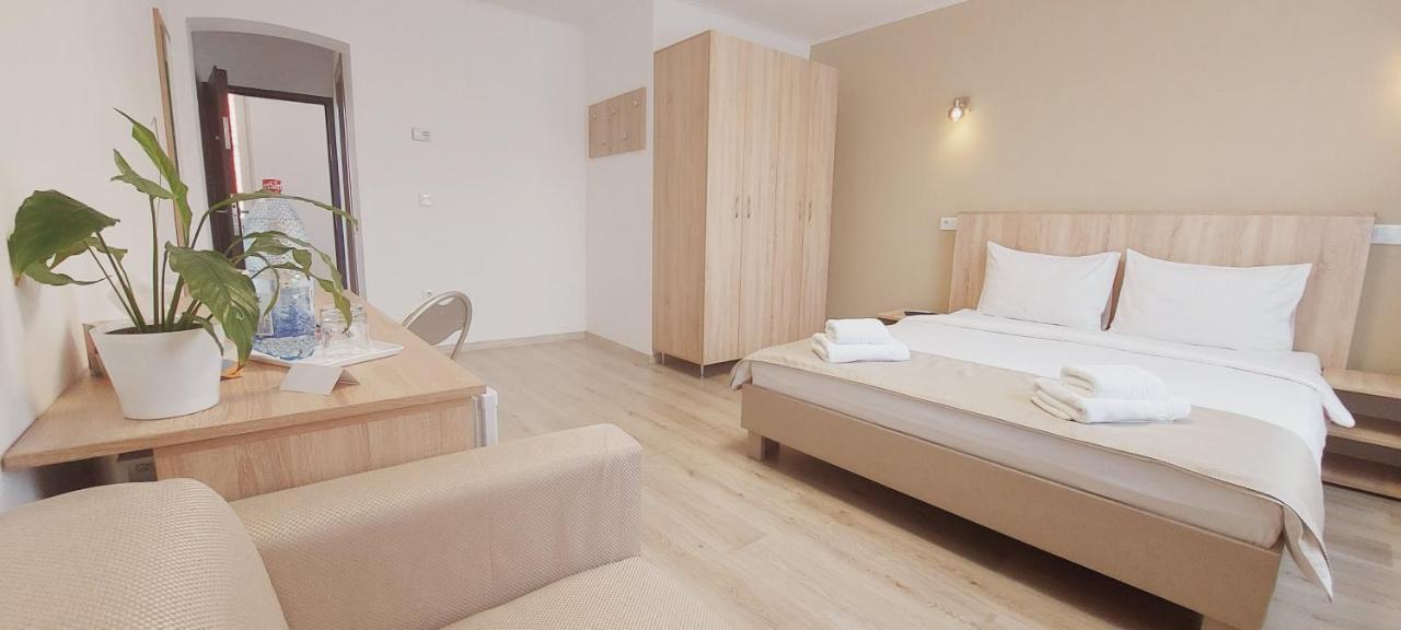 Lindenhaus Hotel Sibiu Buitenkant foto