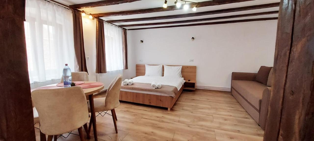 Lindenhaus Hotel Sibiu Buitenkant foto