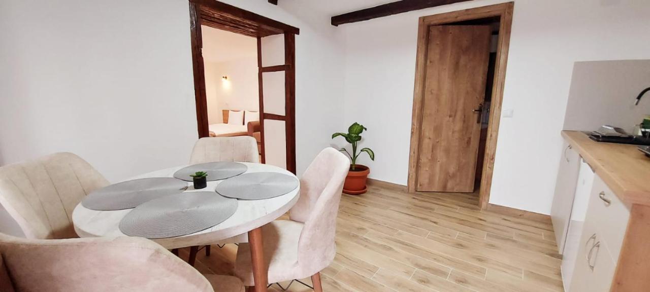 Lindenhaus Hotel Sibiu Buitenkant foto