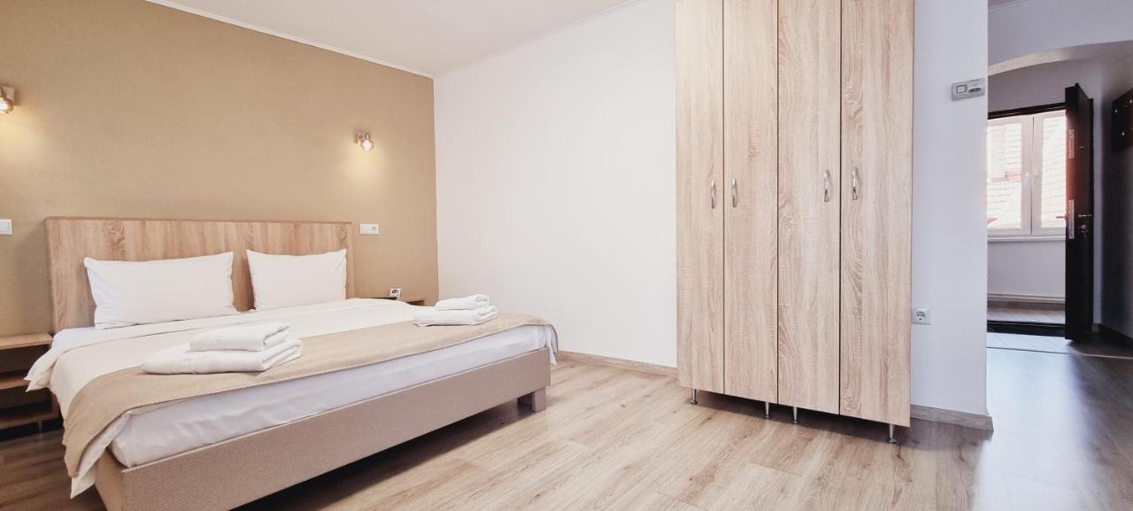 Lindenhaus Hotel Sibiu Buitenkant foto