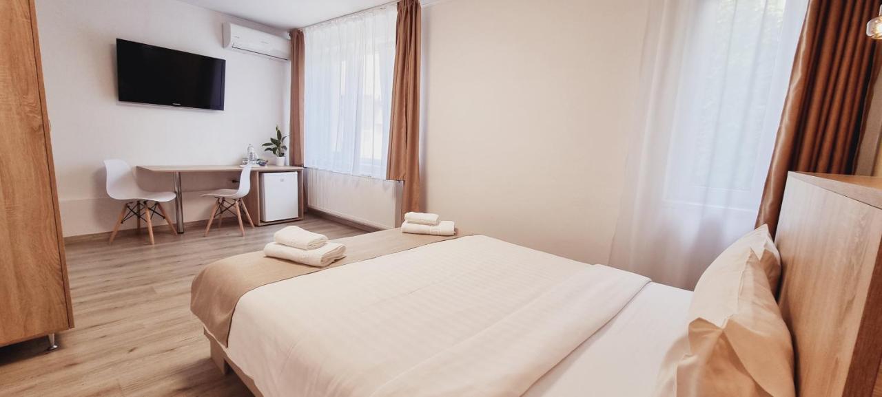Lindenhaus Hotel Sibiu Buitenkant foto