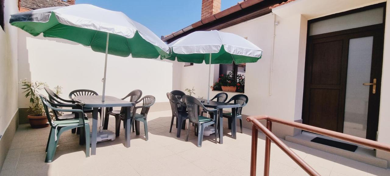 Lindenhaus Hotel Sibiu Buitenkant foto