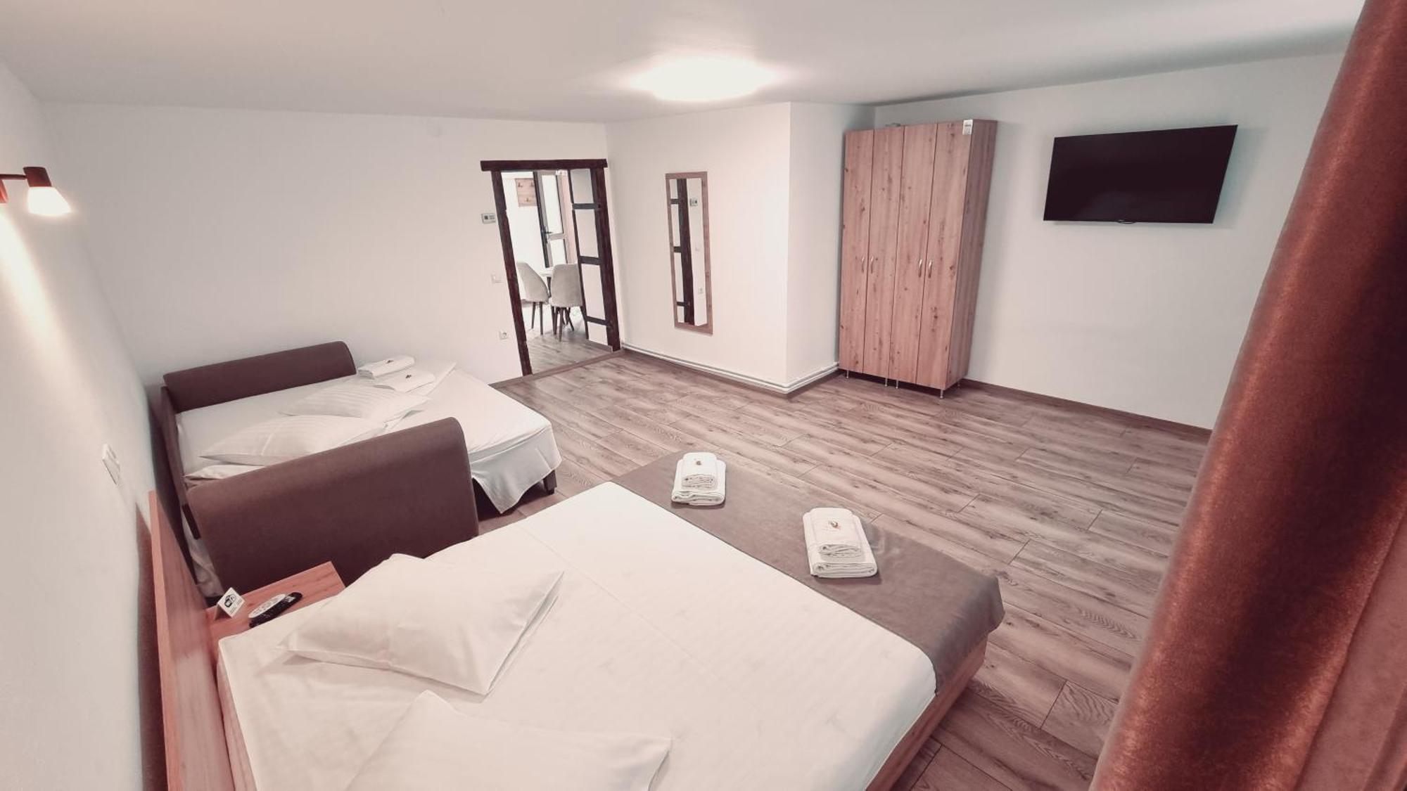 Lindenhaus Hotel Sibiu Buitenkant foto